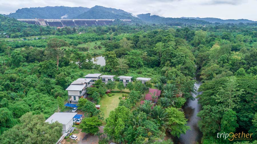 10 ที่พักนครนายกริมน้ำ บรรยากาศดี ใกล้กรุงเทพ นอนฟังเสียงน้ำชิลล์ๆ