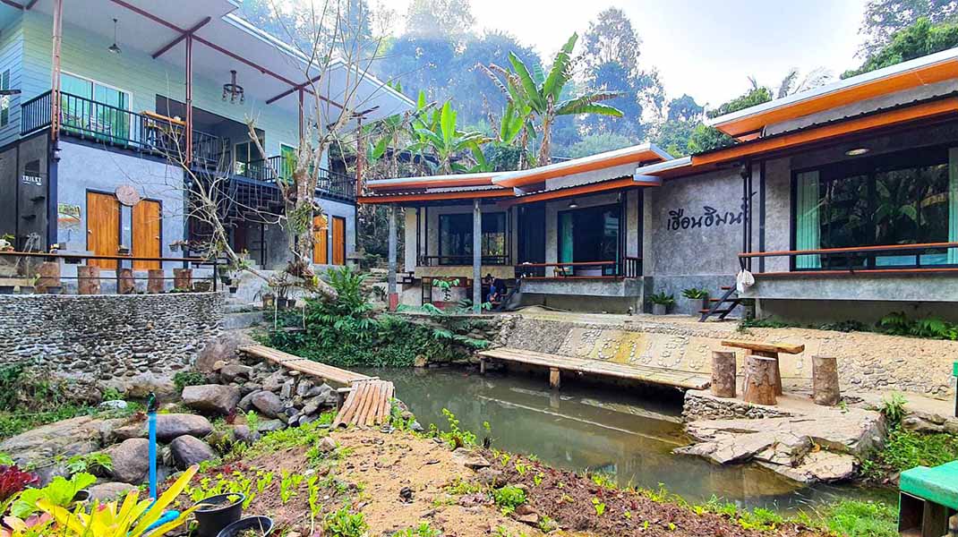 5 ที่พักใกล้ดอยม่อนเงาะ เชียงใหม่ สัมผัสทะเลหมอก ไม่ไกลจากตัวเมือง