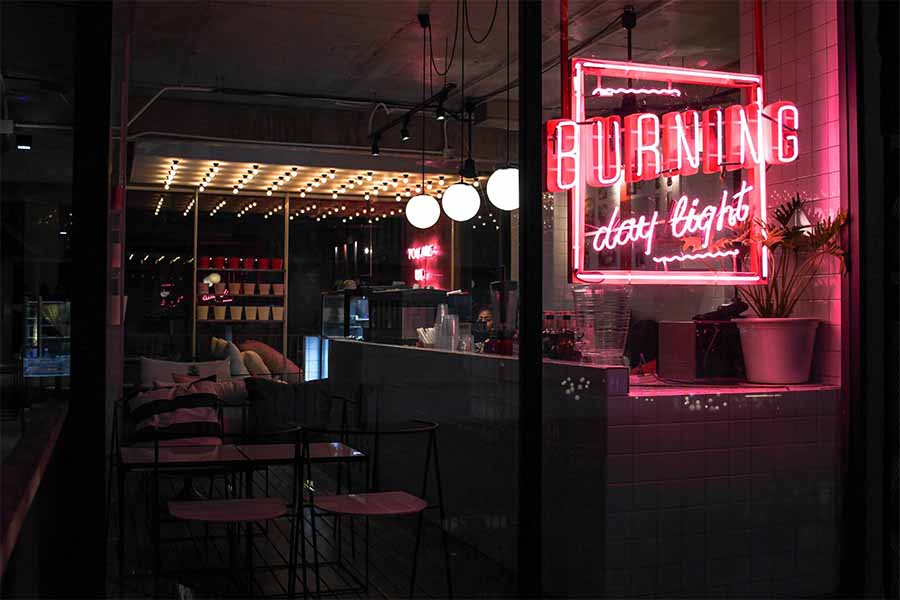 Burning-daylight-Cafe05