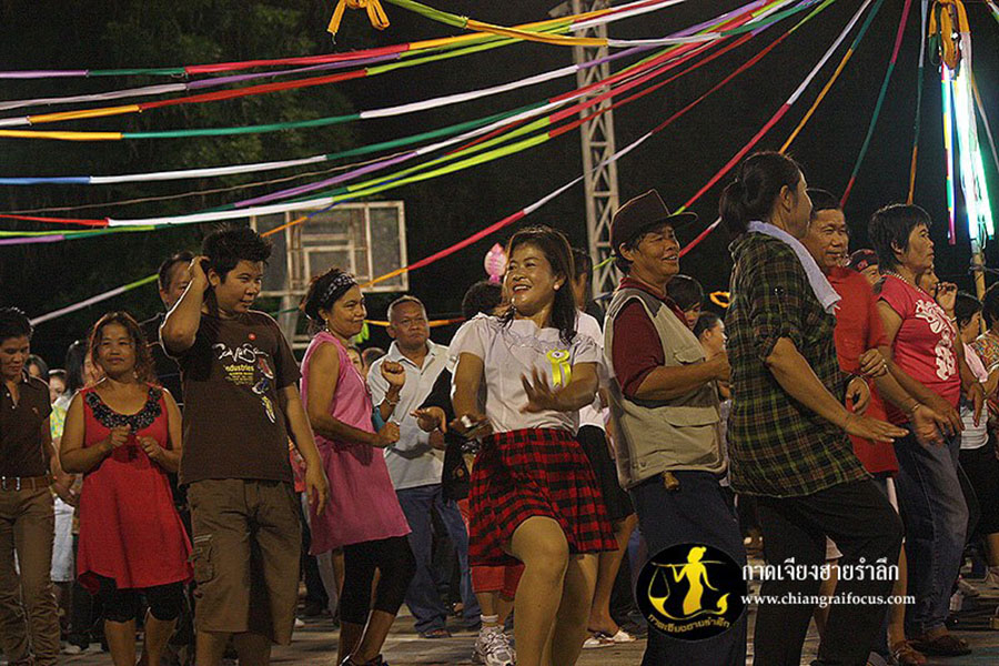 Chiangraiwalkingstreet-1