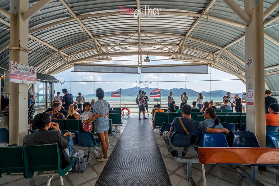 Ferry_Koh_Chang-1