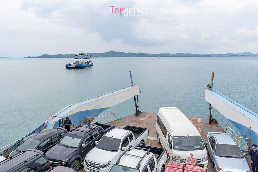 Ferry_Koh_Chang-1
