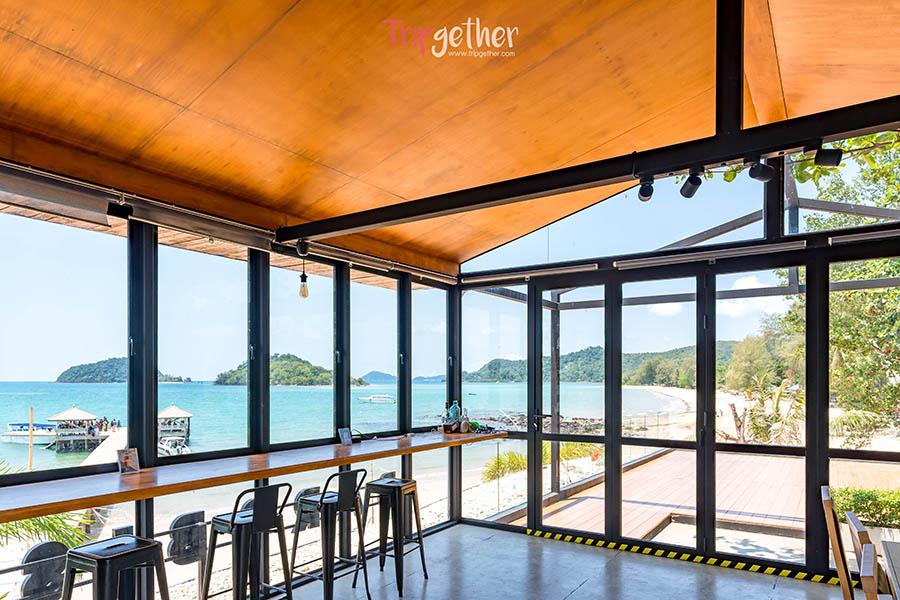 Head_in_the_clouds-2