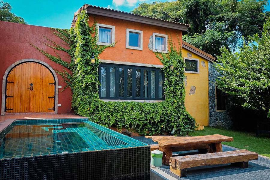 Her Glory Vacation Villa01