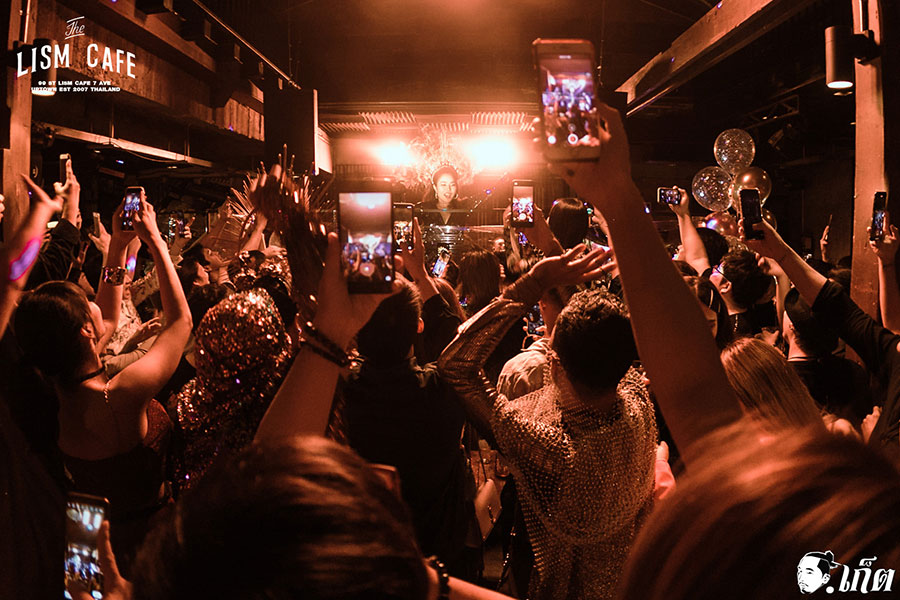 เปิดวาร์ป 11 ร้านแฮงค์เอาท์เชียงใหม่ นั่งชิลล์จิบเครื่องดื่มฟังเพลงเพราะๆ รับลมหนาว!