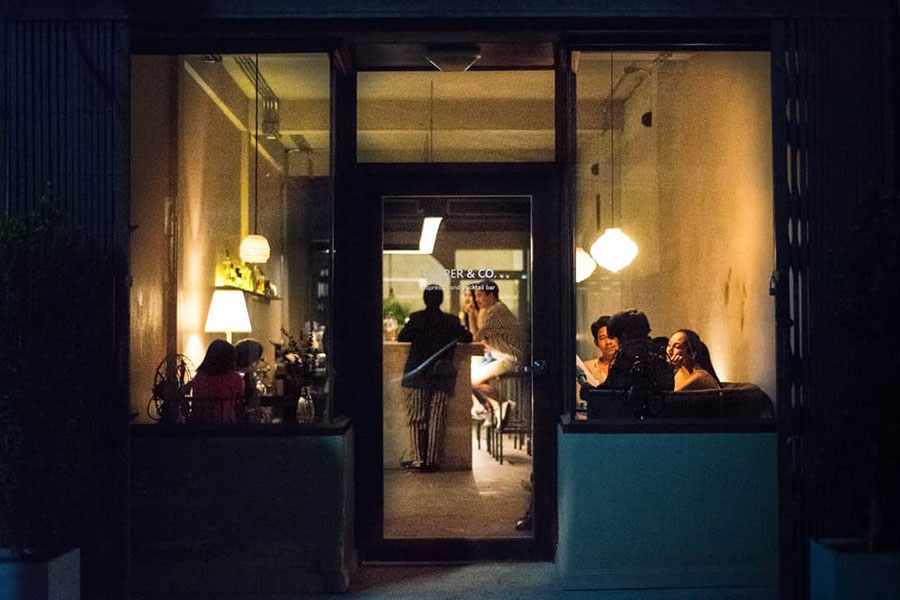 เปิดวาร์ป 11 ร้านแฮงค์เอาท์เชียงใหม่ นั่งชิลล์จิบเครื่องดื่มฟังเพลงเพราะๆ รับลมหนาว!