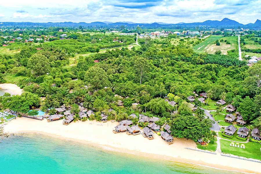 Sunset Village Beach Resort001