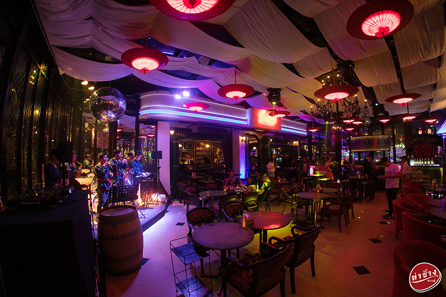 เปิดวาร์ป 11 ร้านแฮงค์เอาท์เชียงใหม่ นั่งชิลล์จิบเครื่องดื่มฟังเพลงเพราะๆ รับลมหนาว!