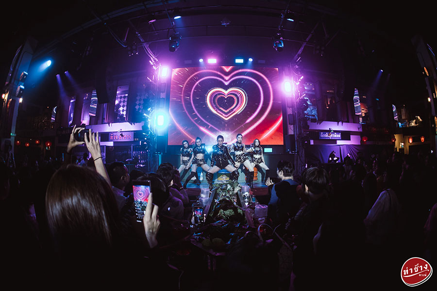 เปิดวาร์ป 11 ร้านแฮงค์เอาท์เชียงใหม่ นั่งชิลล์จิบเครื่องดื่มฟังเพลงเพราะๆ รับลมหนาว!