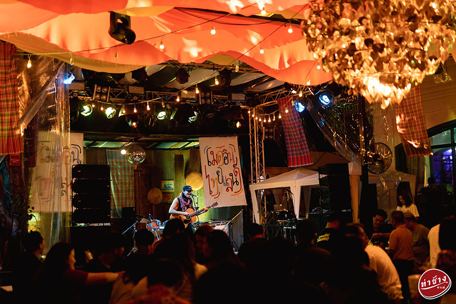 เปิดวาร์ป 11 ร้านแฮงค์เอาท์เชียงใหม่ นั่งชิลล์จิบเครื่องดื่มฟังเพลงเพราะๆ รับลมหนาว!