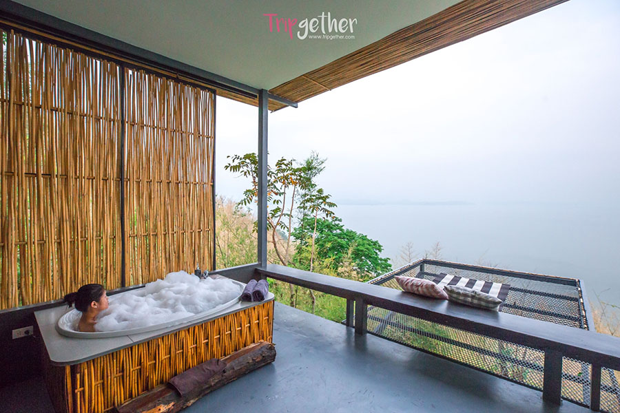 Thawsilakehill_190513_0002