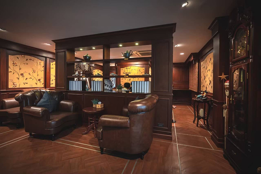 The Bridge Bistro Office Space001