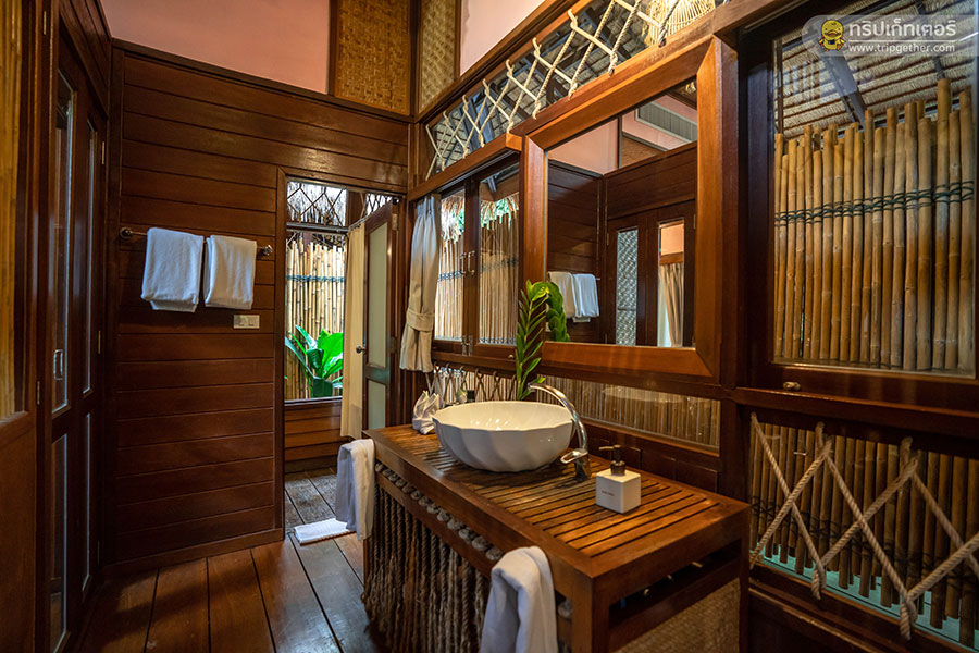 Thefloathouseriverkwai-52