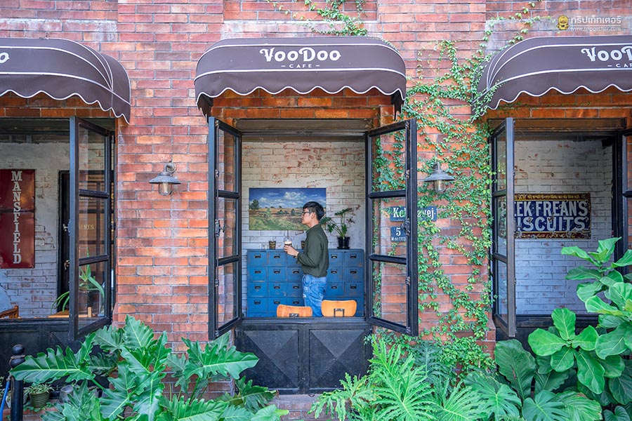 Voodoo_Cafe-16