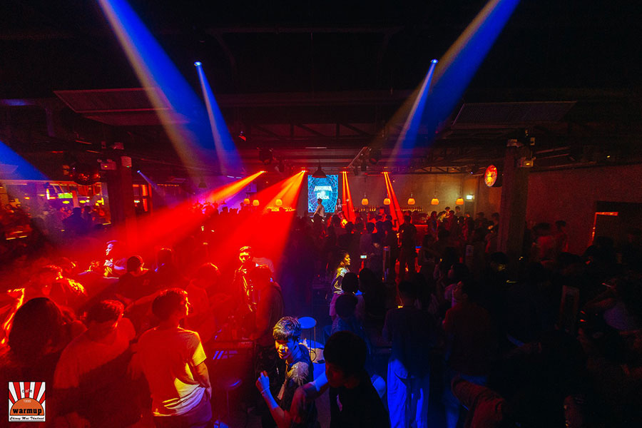 เปิดวาร์ป 11 ร้านแฮงค์เอาท์เชียงใหม่ นั่งชิลล์จิบเครื่องดื่มฟังเพลงเพราะๆ รับลมหนาว!