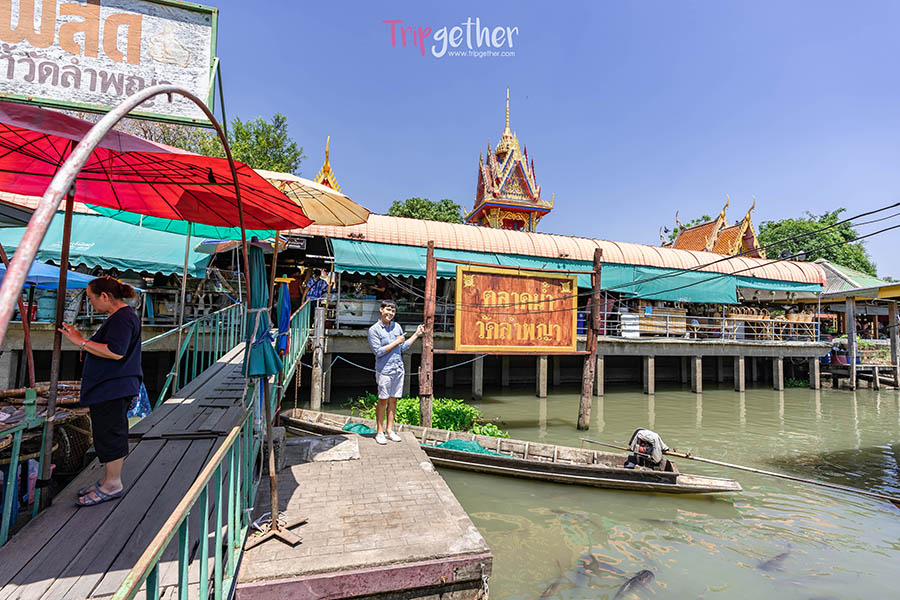 Wat_Lam_Phaya_Floating_Market-19