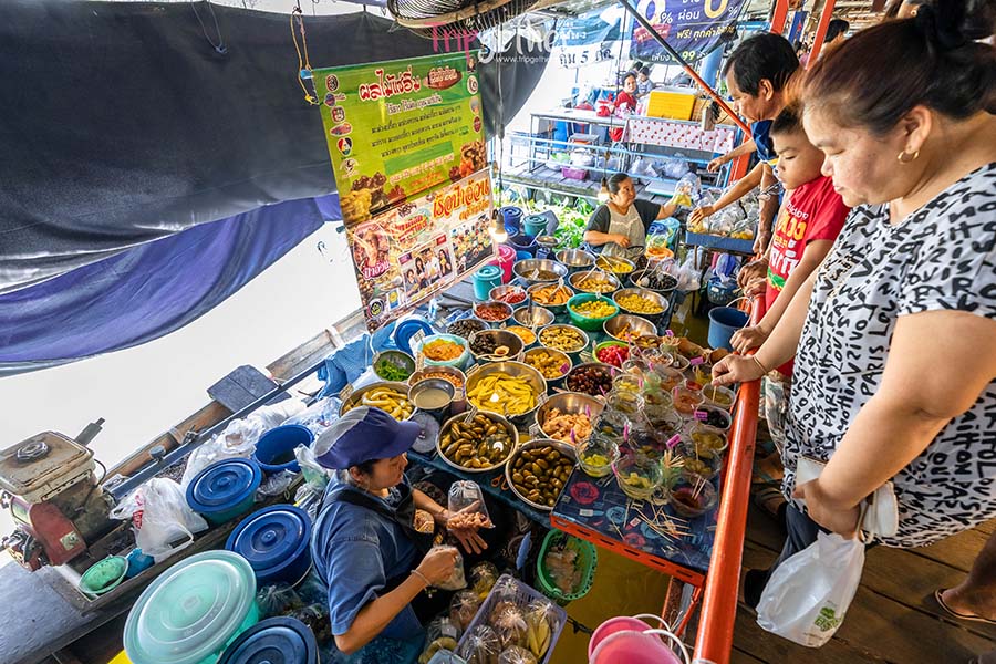 Wat_Lam_Phaya_Floating_Market-8