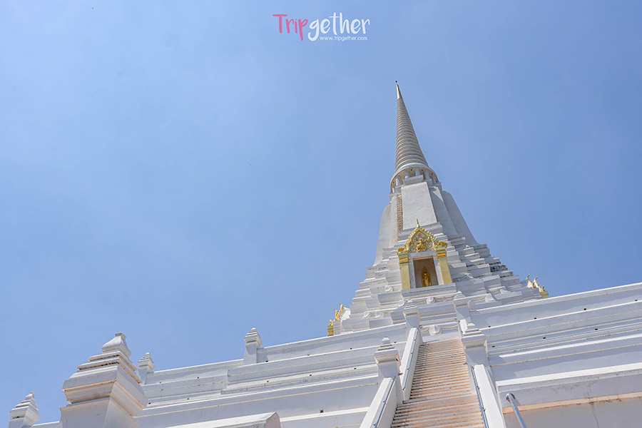 Wat_Phu_Khao_Thong-3