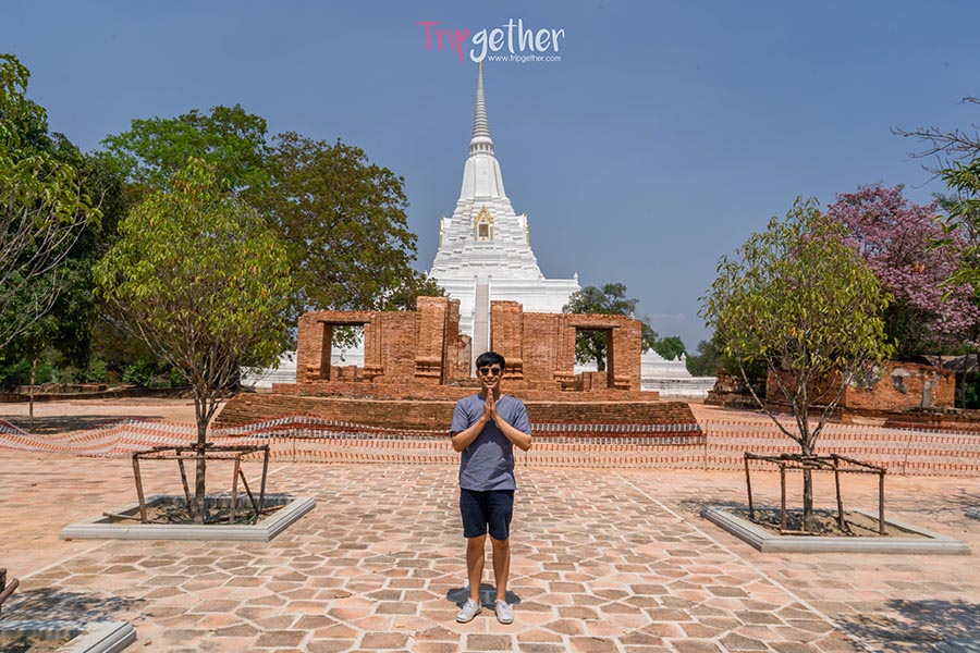 Wat_Phu_Khao_Thong-3