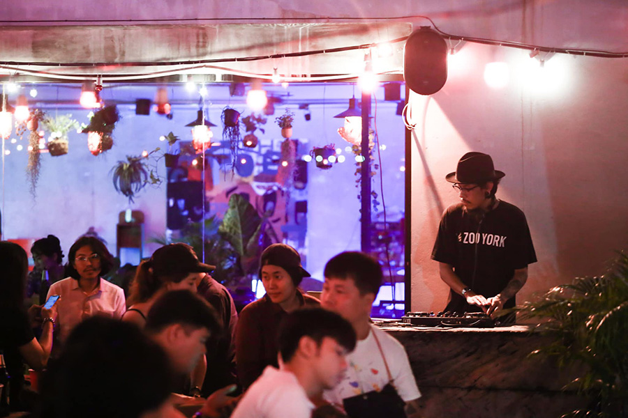 6 ร้านแฮงค์เอ้าท์เชียงใหม่สุดคูล เอาใจสายชิลล์ ดนตรีดี บรรยากาศเด็ด