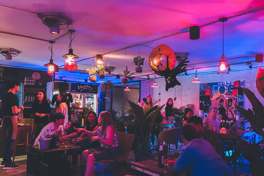 6 ร้านแฮงค์เอ้าท์เชียงใหม่สุดคูล เอาใจสายชิลล์ ดนตรีดี บรรยากาศเด็ด