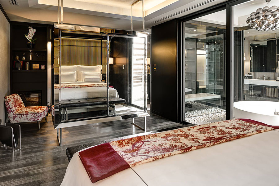 5 ที่พักกลางเมืองเชียงใหม่ มีสระว่ายน้ำบนดาดฟ้า ดูวิวภูเขาและวิวเมือง