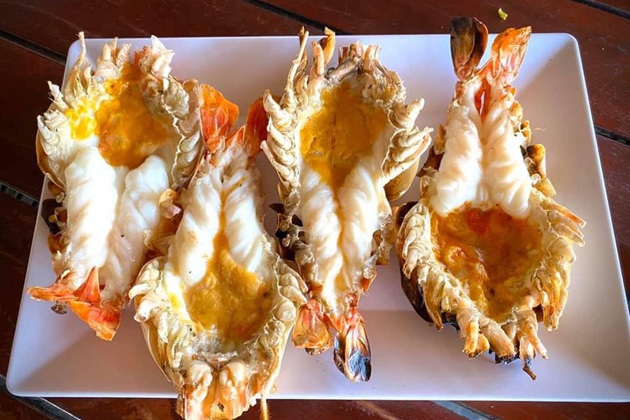 ร้านอาหาร-คาเฟ่ฉะเชิงเทราริมน้ำ