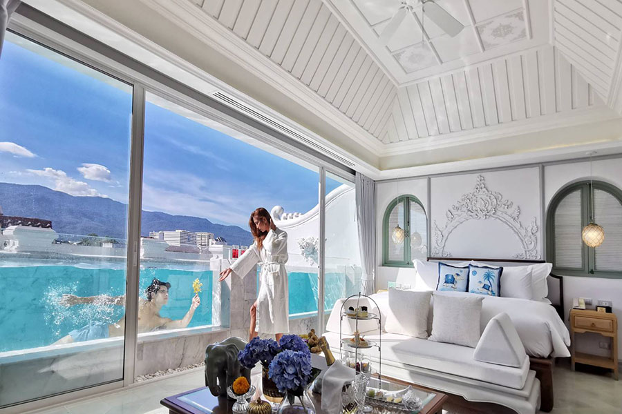 5 ที่พักกลางเมืองเชียงใหม่ มีสระว่ายน้ำบนดาดฟ้า ดูวิวภูเขาและวิวเมือง