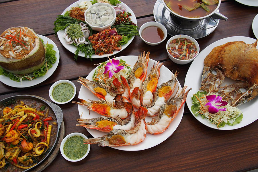 ร้านอาหาร-คาเฟ่ฉะเชิงเทราริมน้ำ