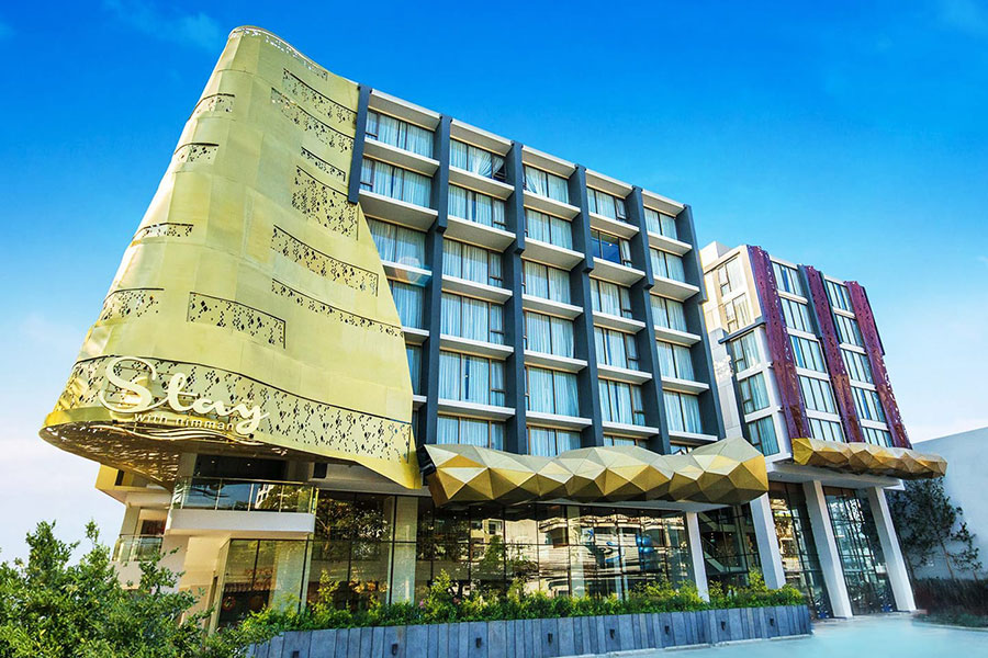 5 ที่พักกลางเมืองเชียงใหม่ มีสระว่ายน้ำบนดาดฟ้า ดูวิวภูเขาและวิวเมือง